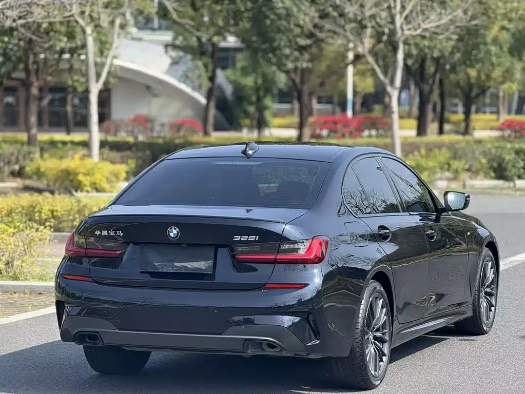 BMW 3 Series 2022 — фото 10