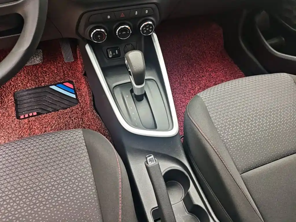 Chevrolet Cavalier 2020 — фото 14