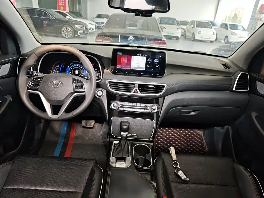 Hyundai Tucson 2020 — фото 10