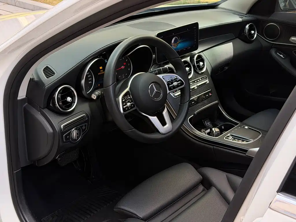 Mercedes-Benz C-Class 2019