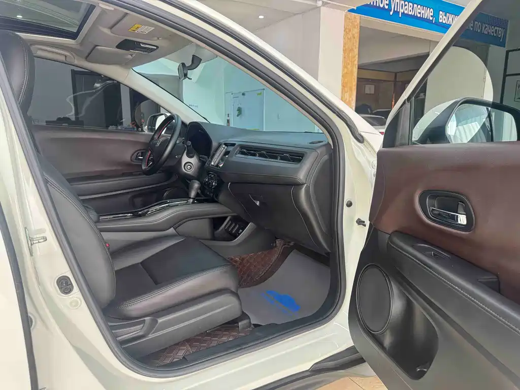Honda Vezel 2021 — фото 10