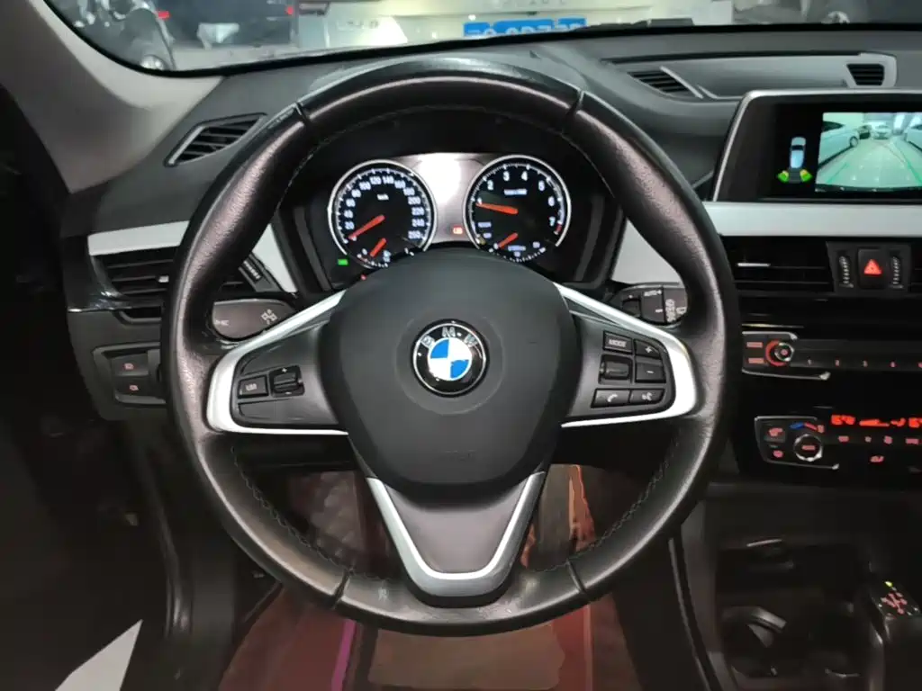 BMW X1 2019 — фото 11
