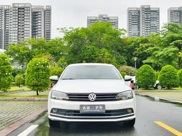 Volkswagen Sagitar 2019