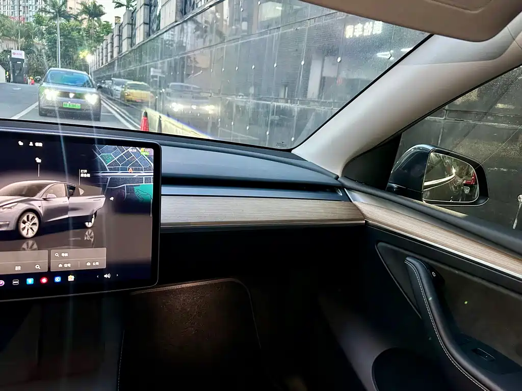 Tesla Model Y 2023 — фото 14
