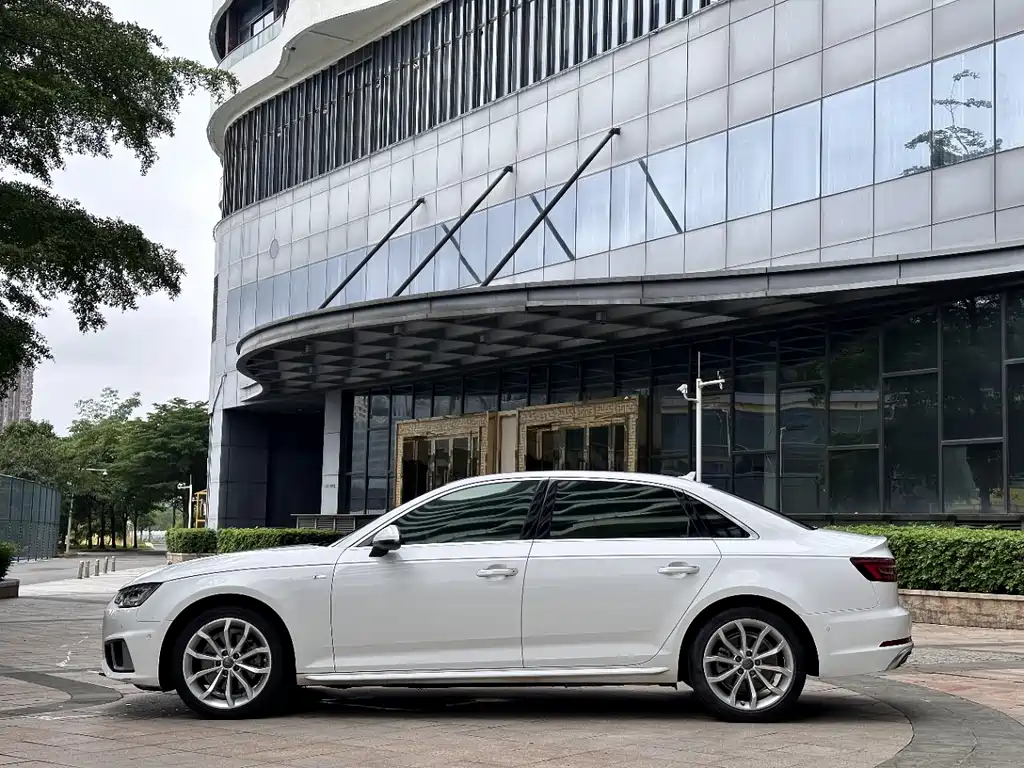 Audi A4L 2020