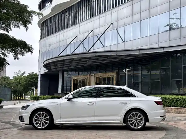 Audi A4L 2020