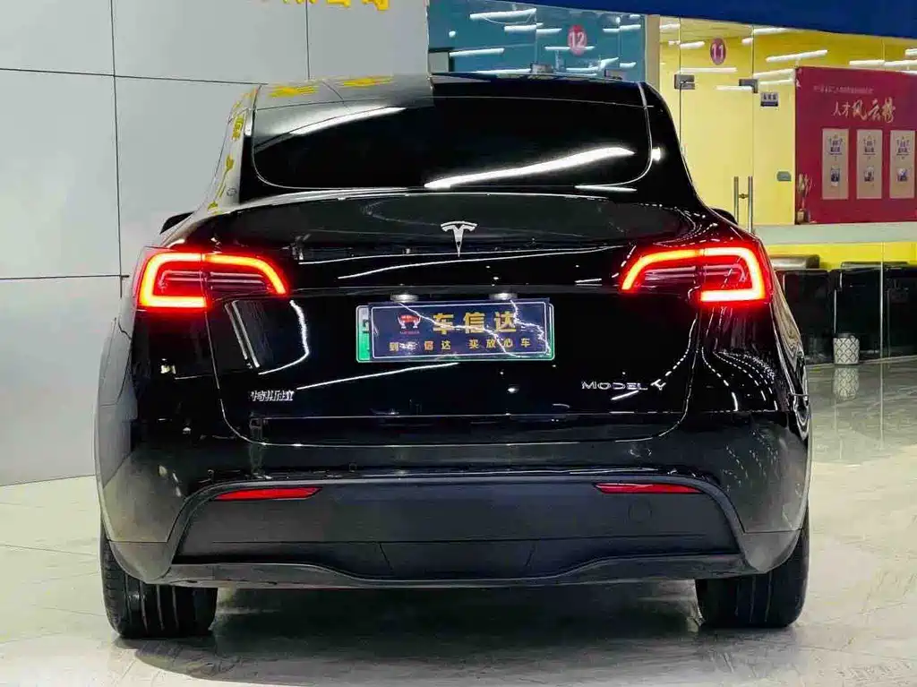 Tesla Model Y 2023 — фото 5