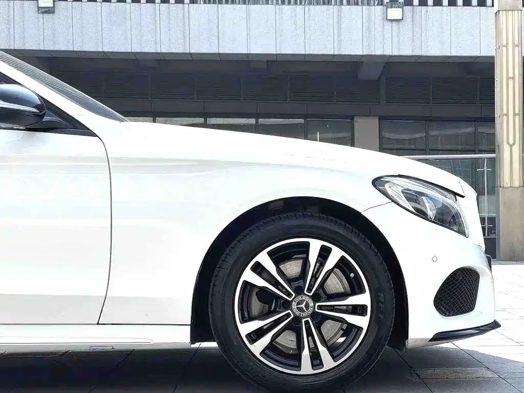 Mercedes-Benz C-Class 2018 — фото 6