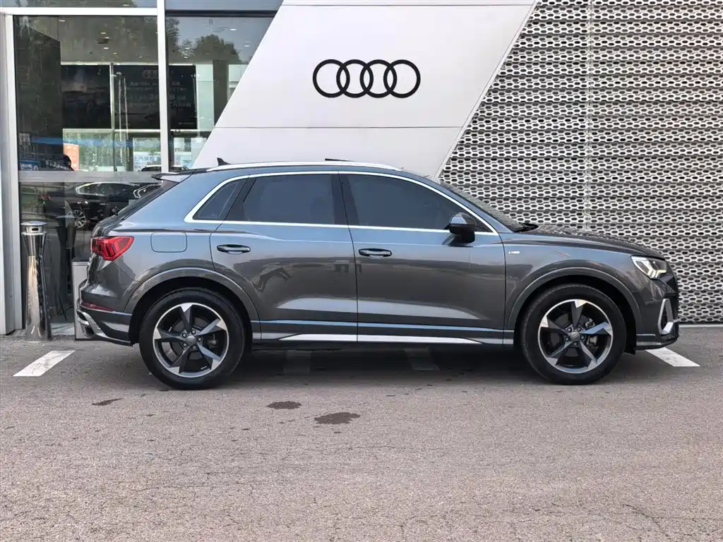Audi Q3 2020 — фото 3