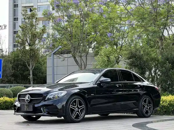 Mercedes-Benz C-Class 2021