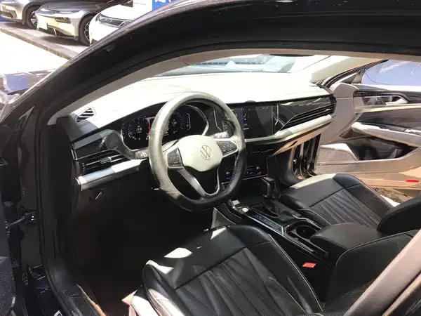 Volkswagen Passat 2022