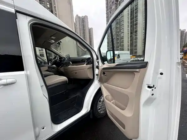 Iveco Star 2025
