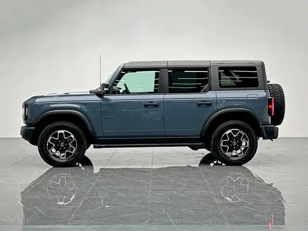 Ford Bronco 2024