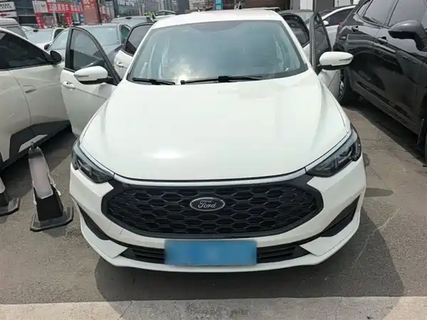 Ford Escort 2021