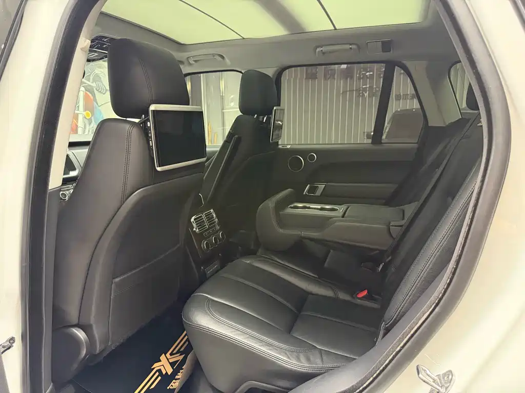 Land Rover Range Rover 2018 — фото 12