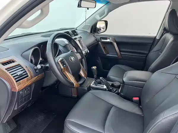 Toyota Prado 2016