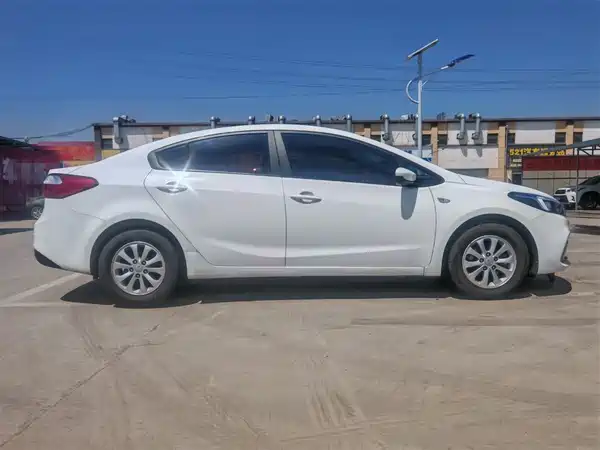 Kia K3 2016