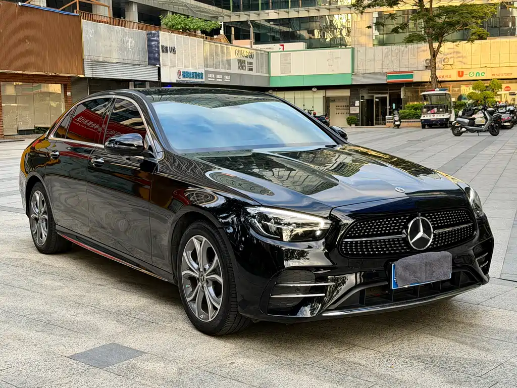 Mercedes-Benz E-Class 2022 — фото 3