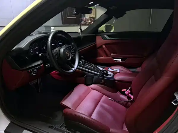 Porsche 911 2023