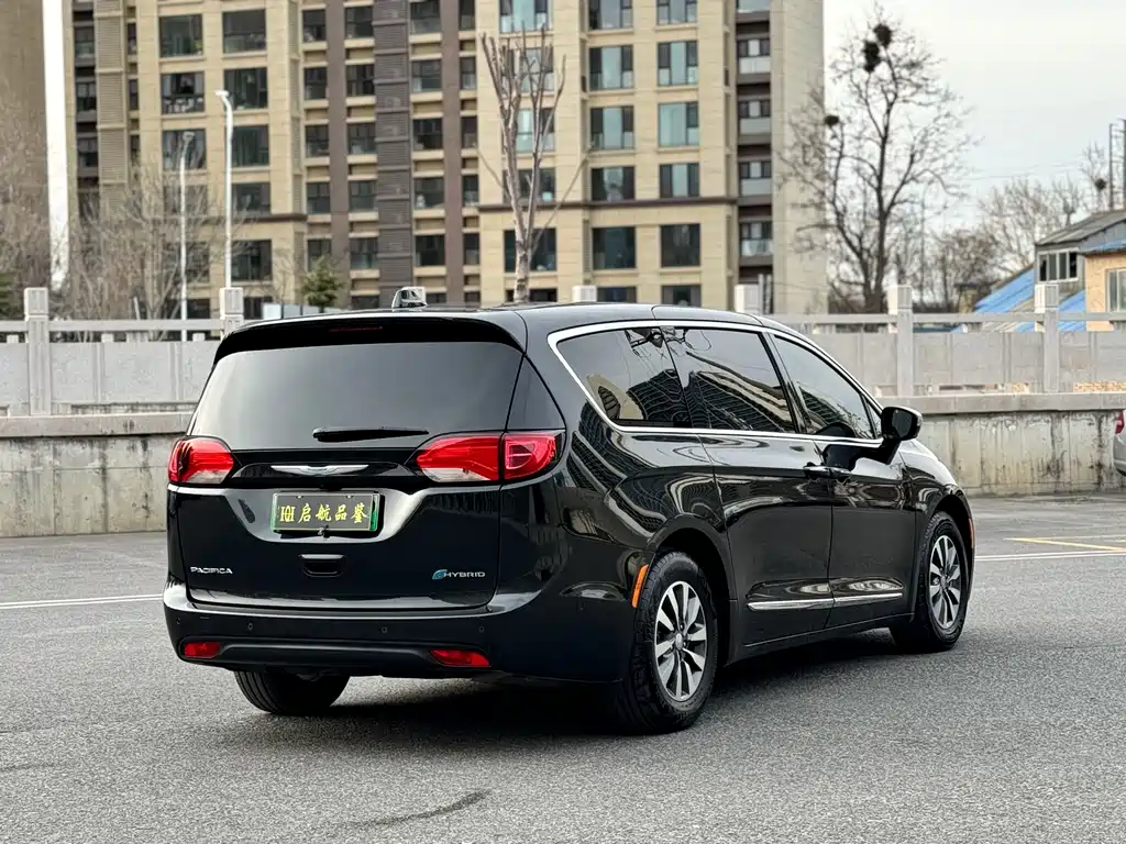 Chrysler Grand Voyager PHEV 2020 — фото 9