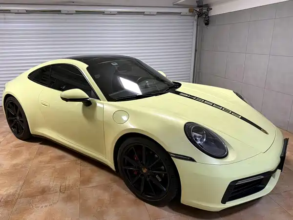 Porsche 911 2023
