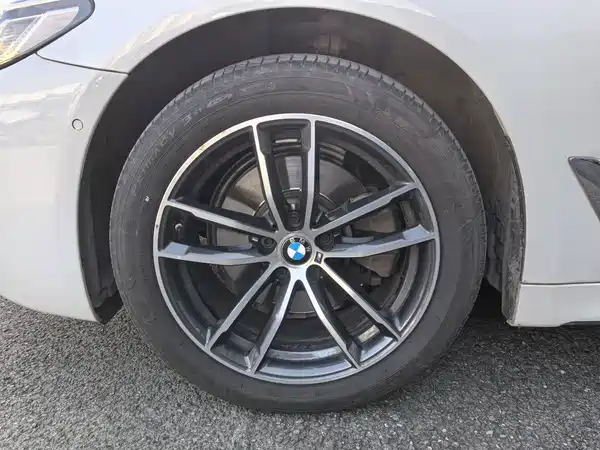 BMW 5 Series 2023