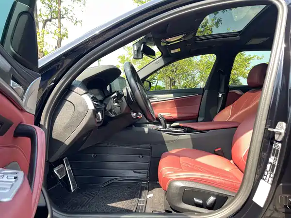 BMW 5 Series 2023