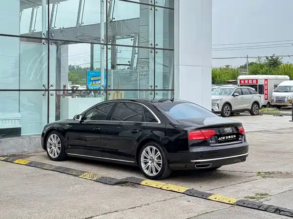 Audi A8 2011