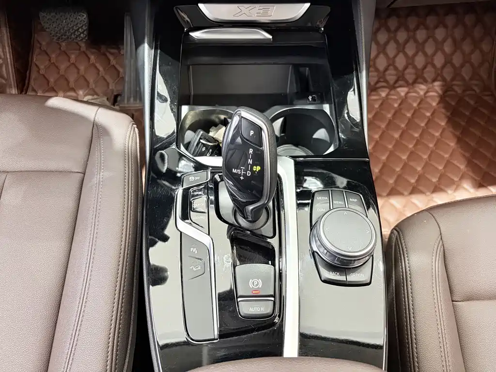 BMW X3 2018 — фото 17