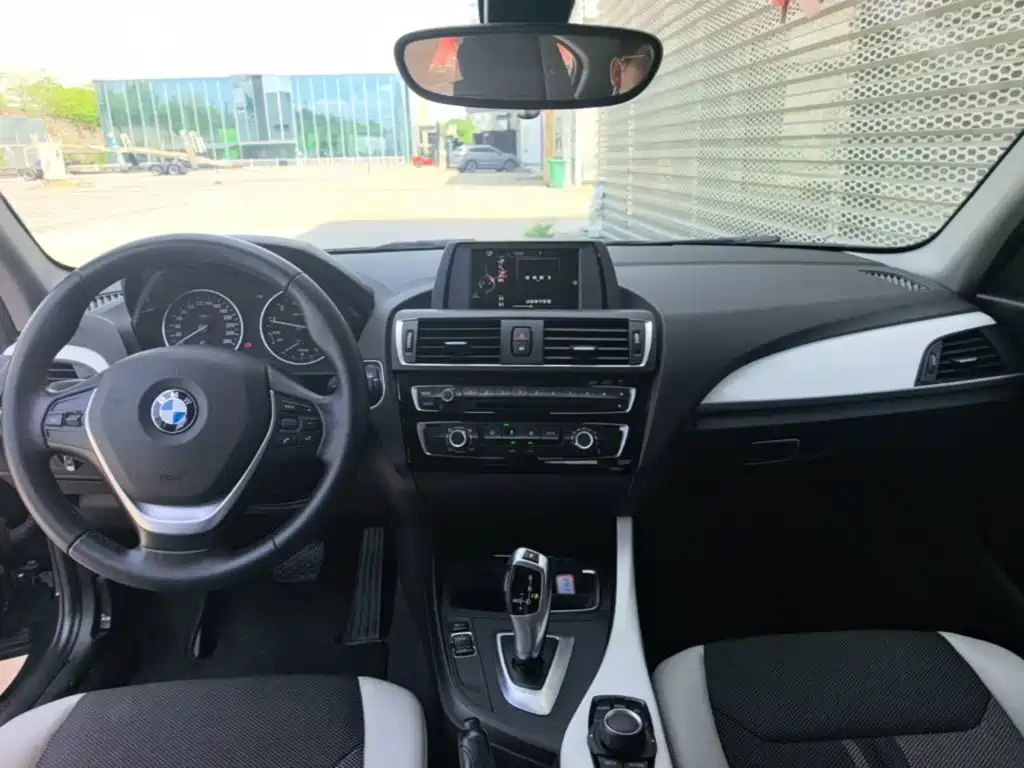 BMW 1 Series 2015 — фото 10