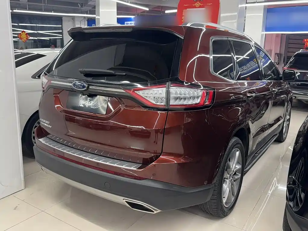 Ford Edge 2018 — фото 11