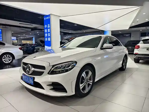 Mercedes-Benz C-Class 2020