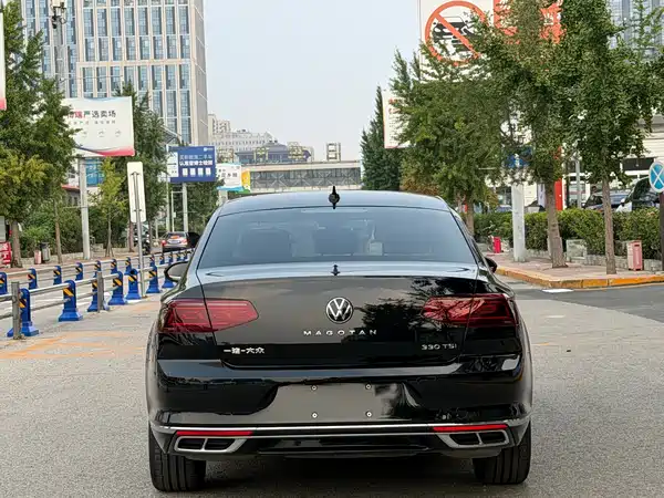 Volkswagen Magotan 2025