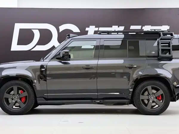 Land Rover Defender 2022