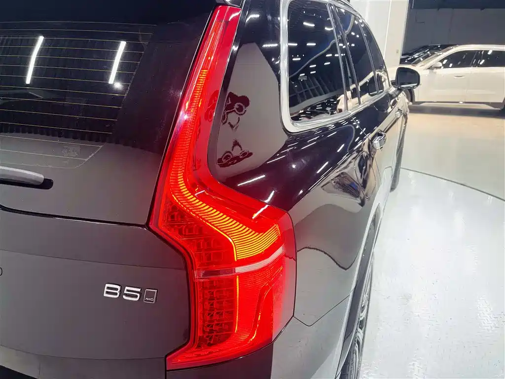Volvo XC90 2021 — фото 25
