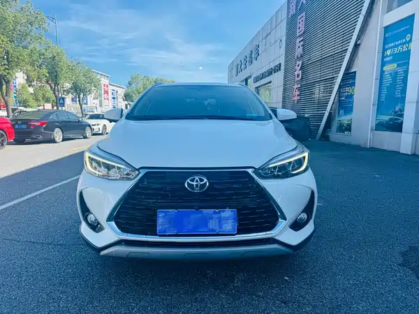 Toyota Yaris L 2023