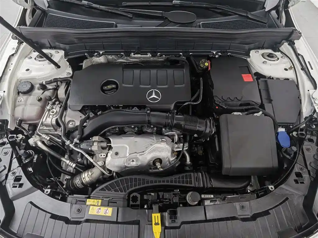 Mercedes-Benz GLB 2023 — фото 6