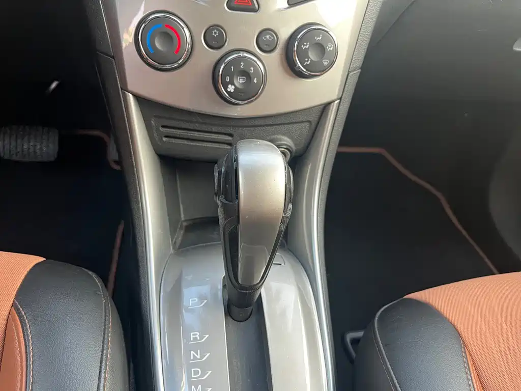 Chevrolet Trax 2015 — фото 13
