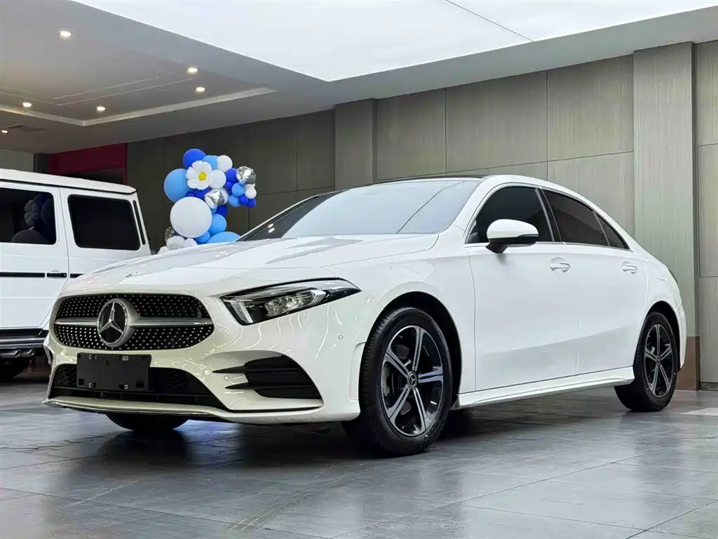 Mercedes-Benz A-Class 2023 — фото 1