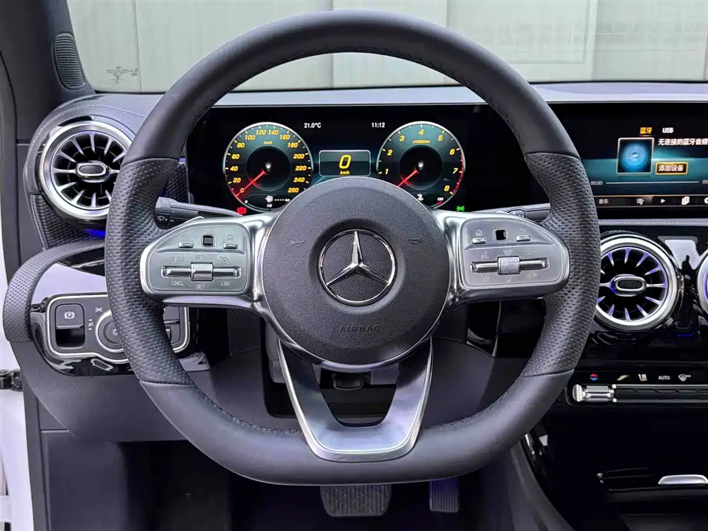 Mercedes-Benz A-Class 2023 — фото 12