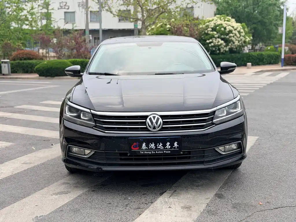 Volkswagen Passat 2018 — фото 2