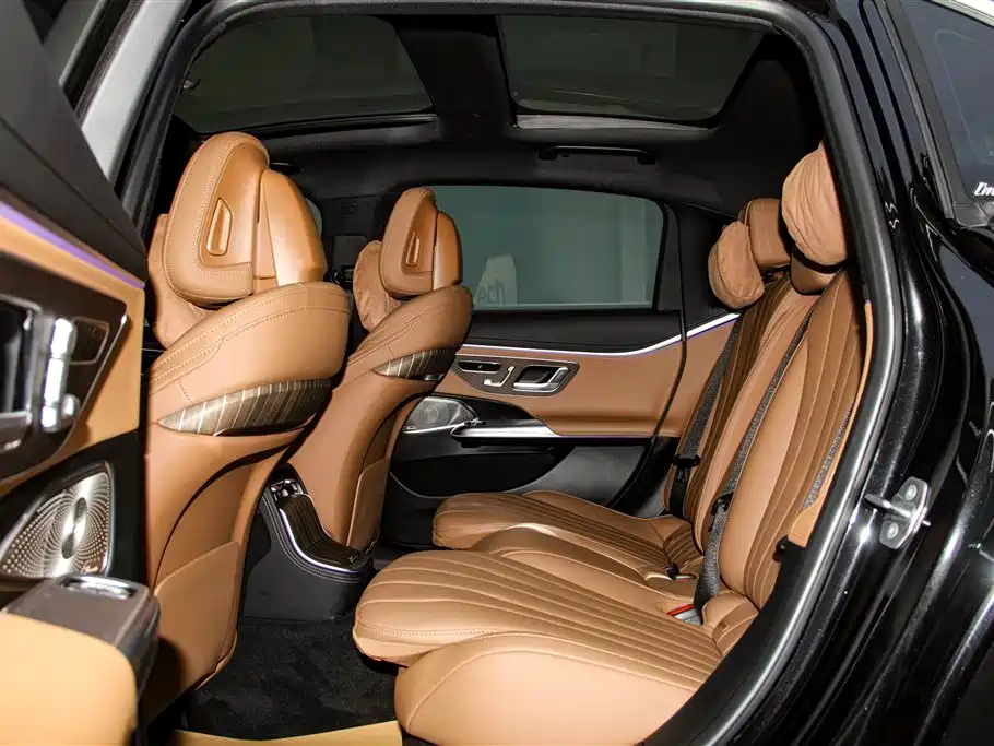 Mercedes-Benz E-Class 2025 — фото 20