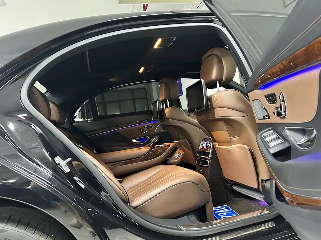 Mercedes-Benz S-Class AMG 2015 — фото 15