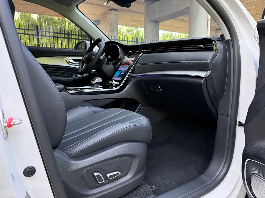 Roewe RX5 MAX 2020 — фото 9