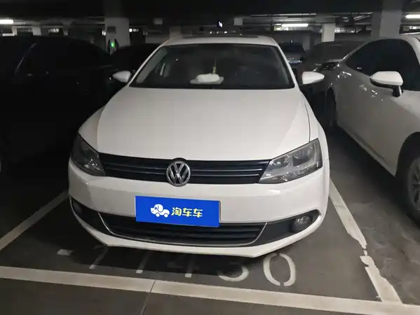 Volkswagen Sagitar 2013