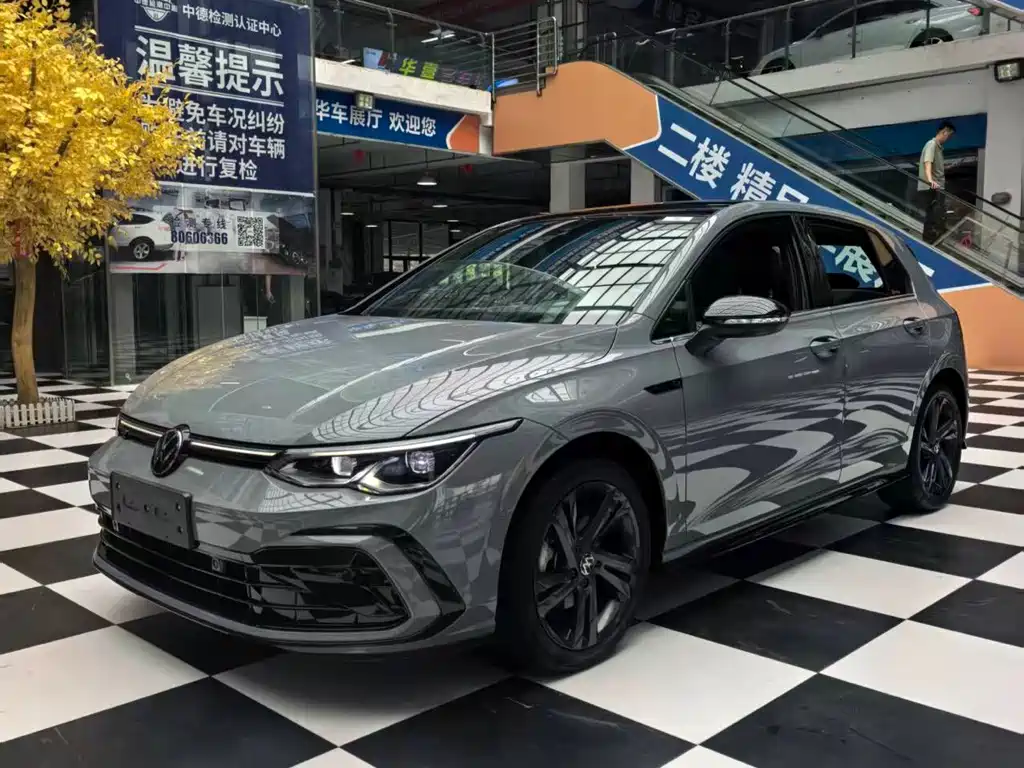 Volkswagen Golf 2022