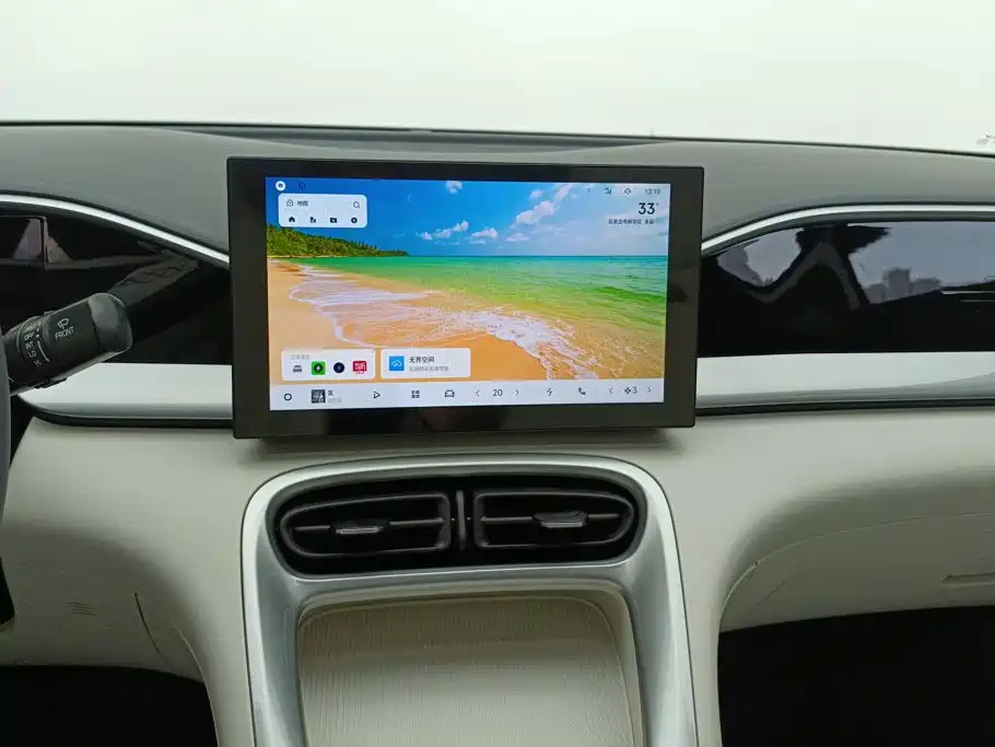 Geely Galaxy Starwish 2025 — фото 13