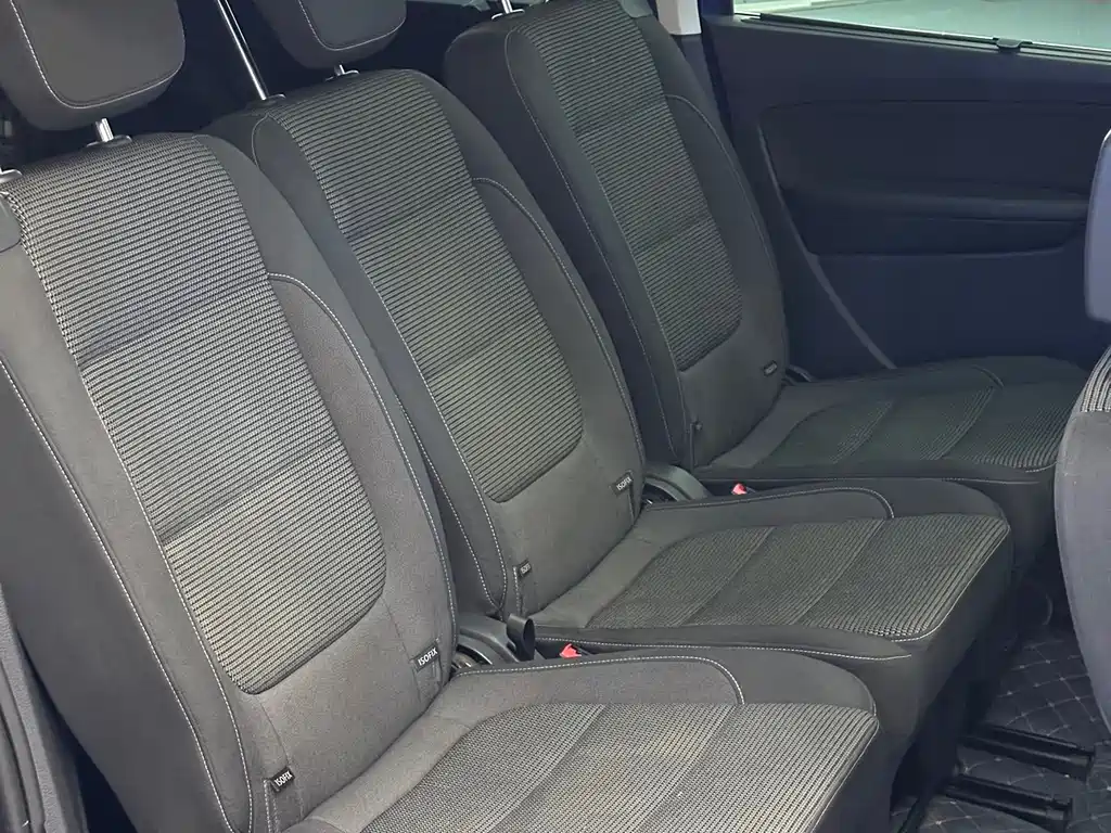 Volkswagen Sharan 2018 — фото 18