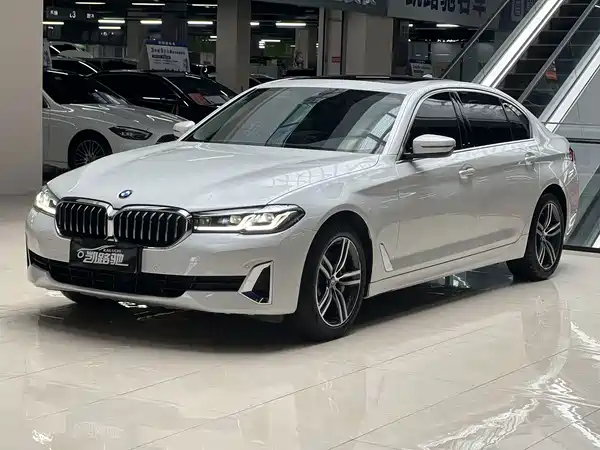 BMW 5 Series 2021