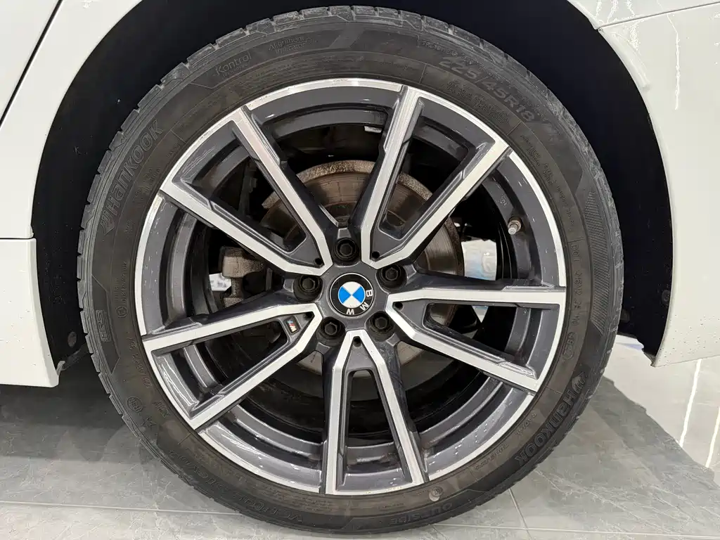 BMW 3 Series 2023